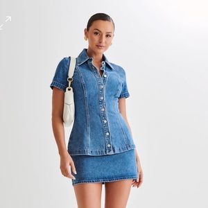 ‼️ MESHKI ELLIE Denim Short Sleeve Top - 70's Blue ‼️